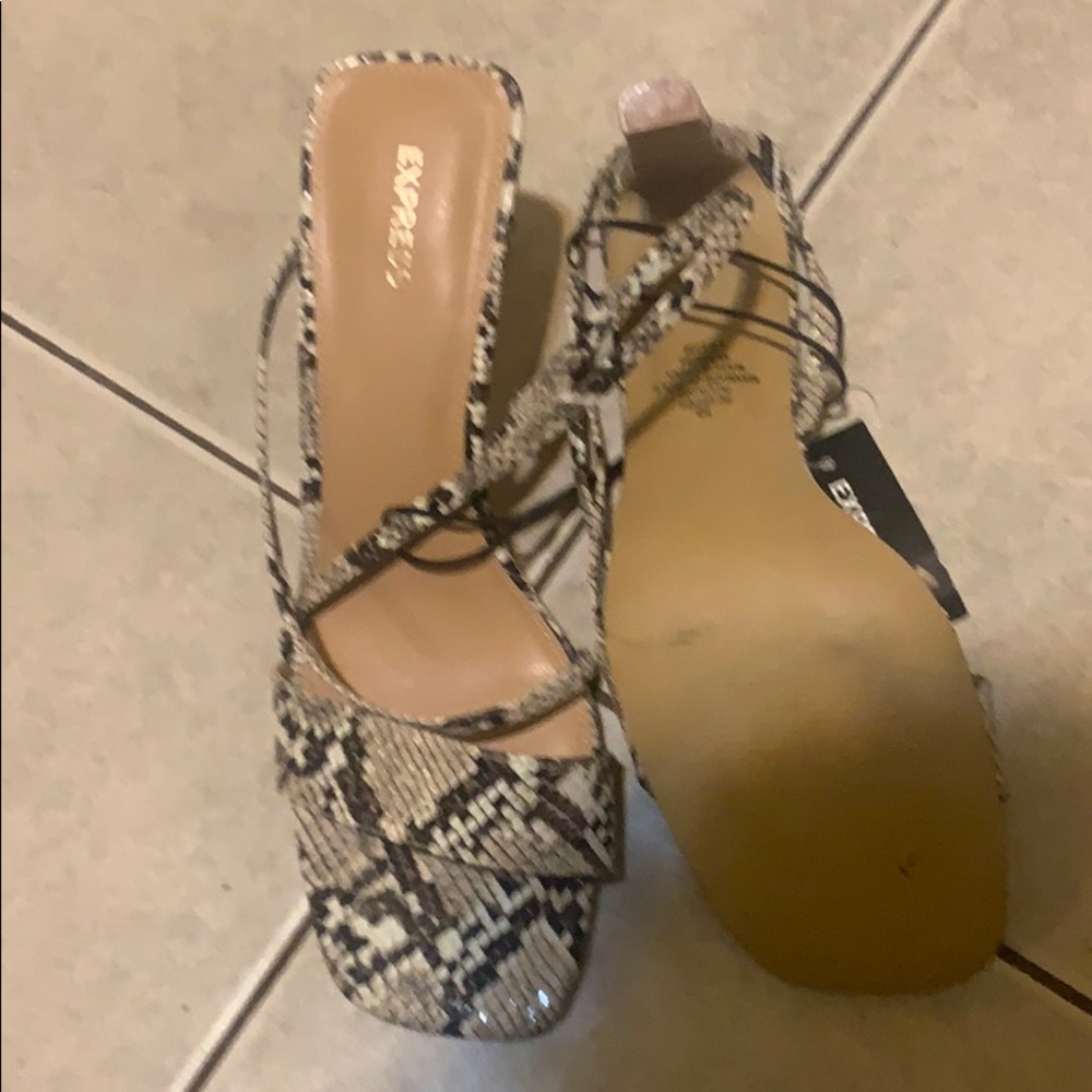Sandals - Picture 2 of 4